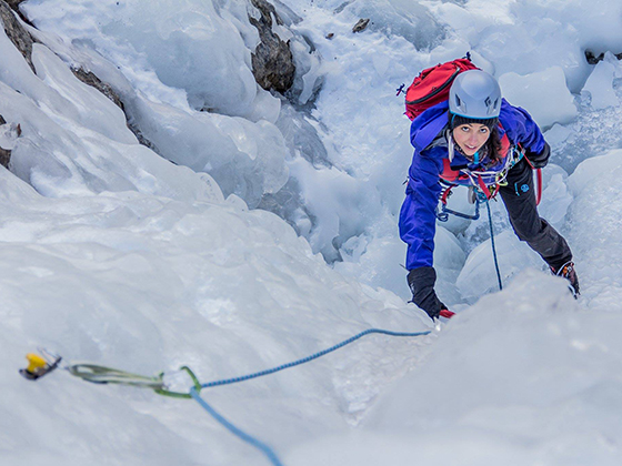 Imagen de escalada en hielo, alpinismo, por Gerard Artal.