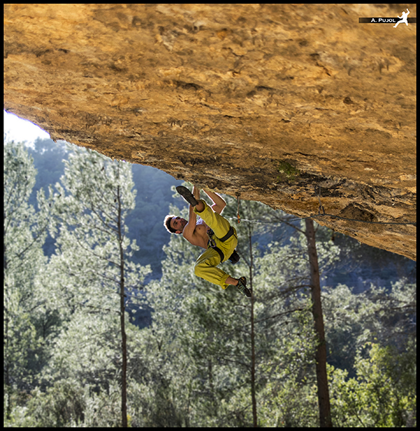 Escalada als desploms de Margalef.